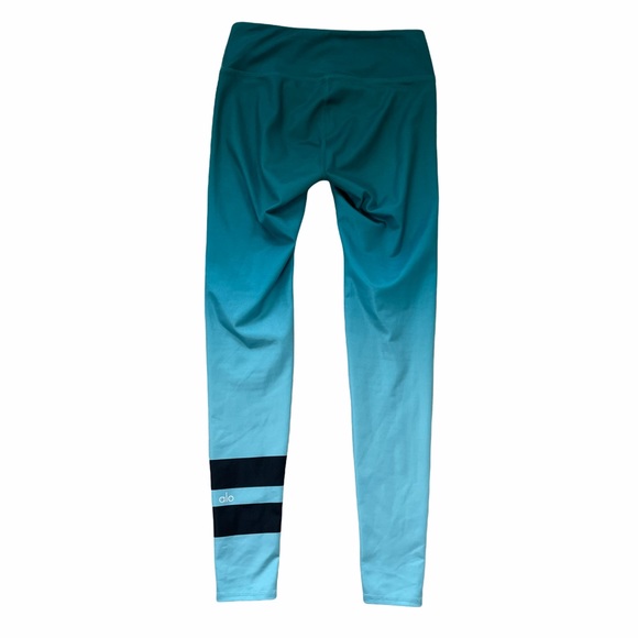 Alo Yoga Airbrush Gradient Leggings in Green Evermint Size XS - Picture 9 of 16